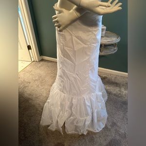 Bridal underskirt - 100-% nylon, size 16